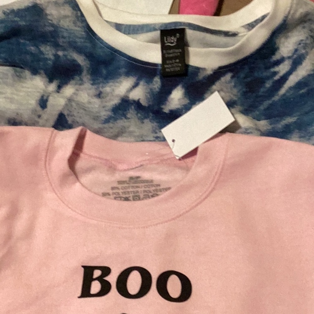 2 Sweat Shirts